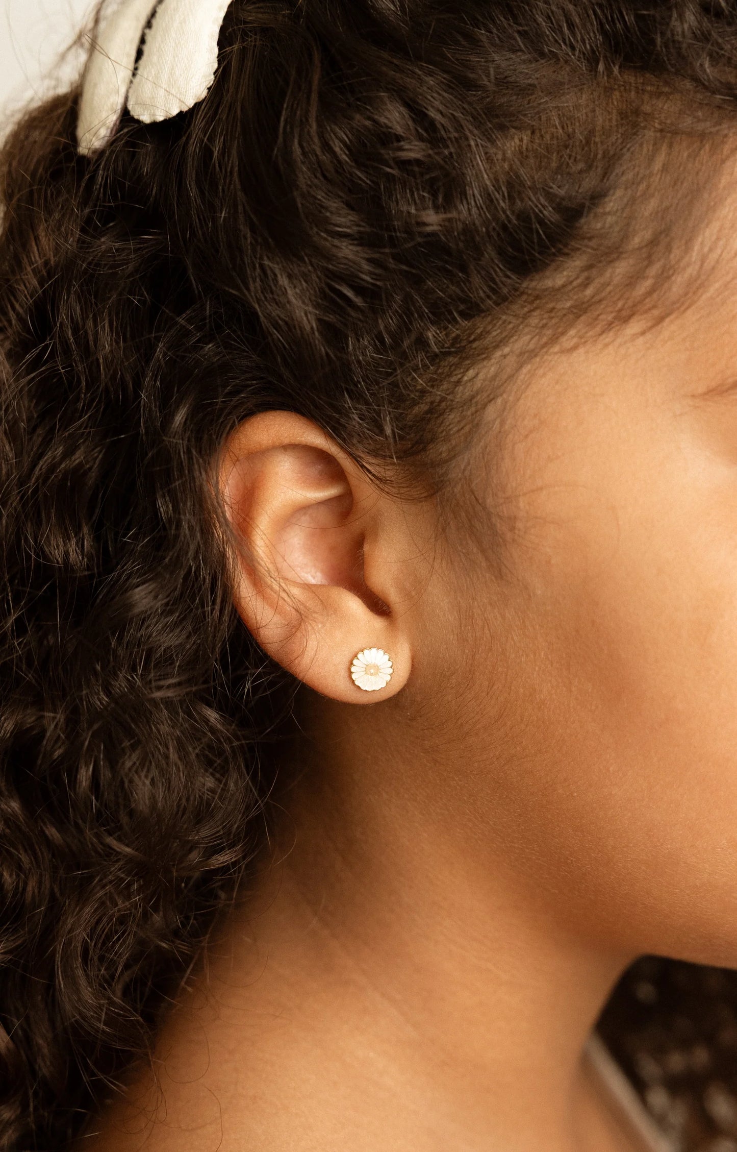 Bērnu auskari Margrietiņas, Little Daisy Studs Earings, Mrs.Ertha, ER1424