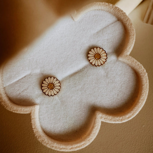 Bērnu auskari Margrietiņas, Little Daisy Studs Earings, Mrs.Ertha, ER1424