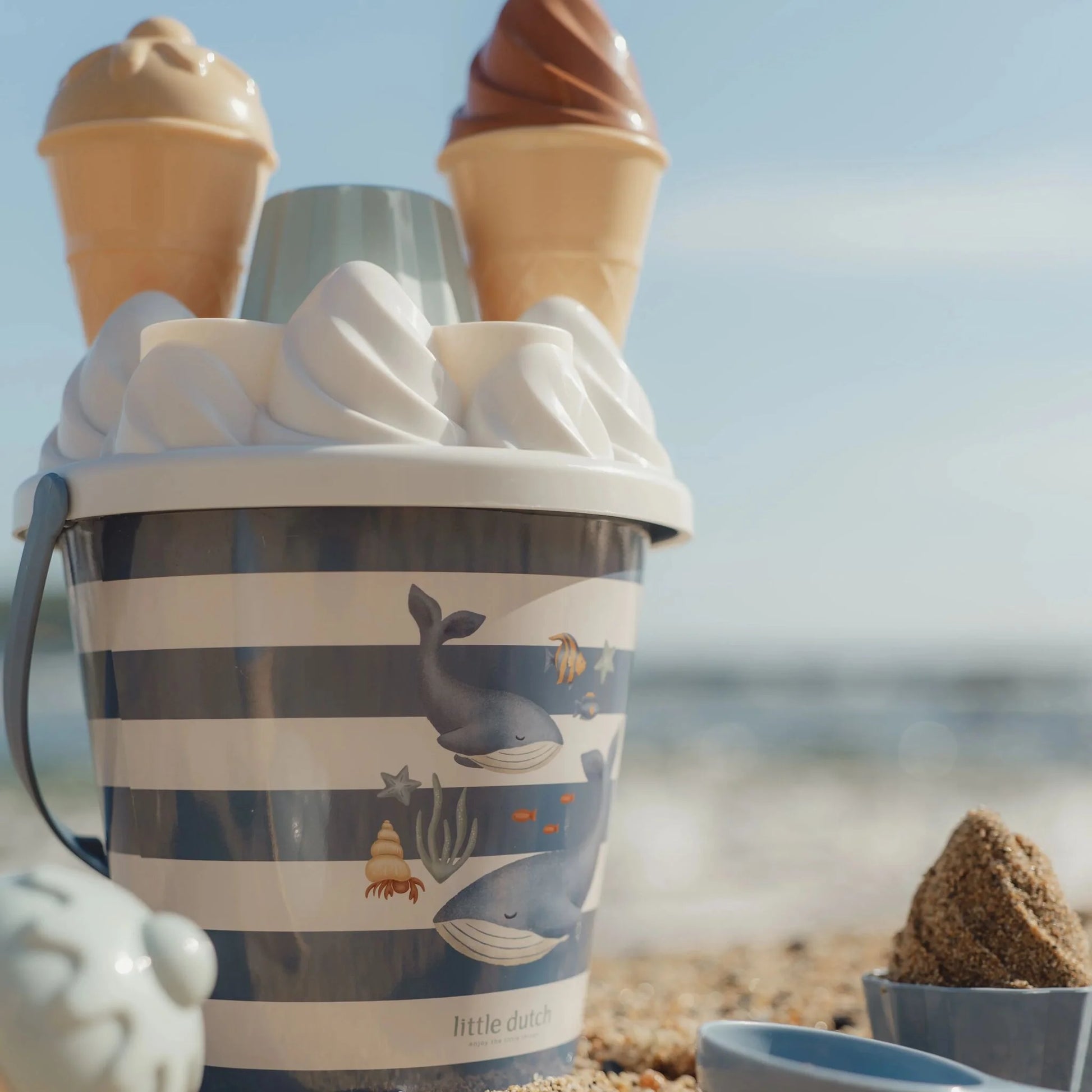 Pludmales rotaļlietas Saldējums, Ice Cream Beach Toys Ocean World Blue, Little Dutch, LD2016376
