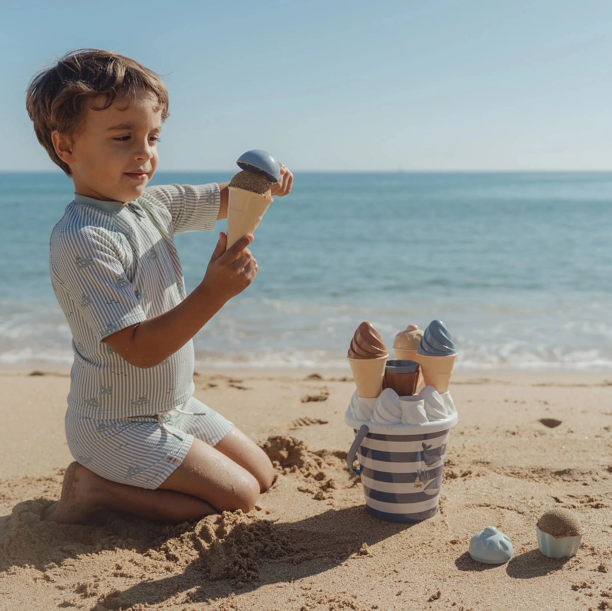 Pludmales rotaļlietas Saldējums, Ice Cream Beach Toys Ocean World Blue, Little Dutch, LD2016376
