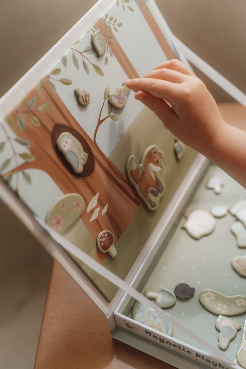 Magnētiskā spēle Forest Friends, Magnetic Playboard, Little Dutch, LD7253
