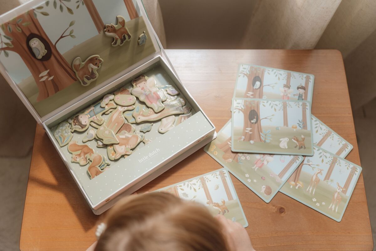 Magnētiskā spēle Forest Friends, Magnetic Playboard, Little Dutch, LD7253