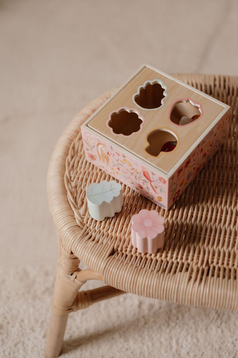 Koka formiņu šķirotājs Fairy Garden, Shape Sorter, Little Dutch, LD7347
