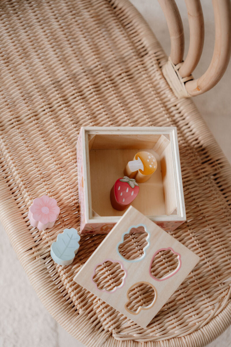 Koka formiņu šķirotājs Fairy Garden, Shape Sorter, Little Dutch, LD7347