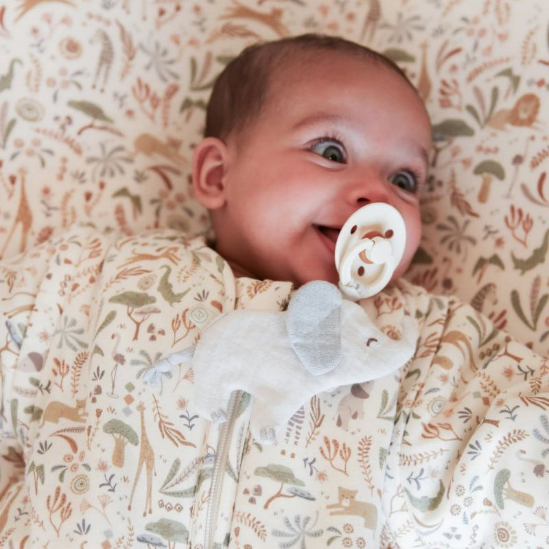 Mīļlupatiņa - knupīša turētājs Elephant, Pacifier Cloth Safari Wonders, Little Dutch, TE21236047