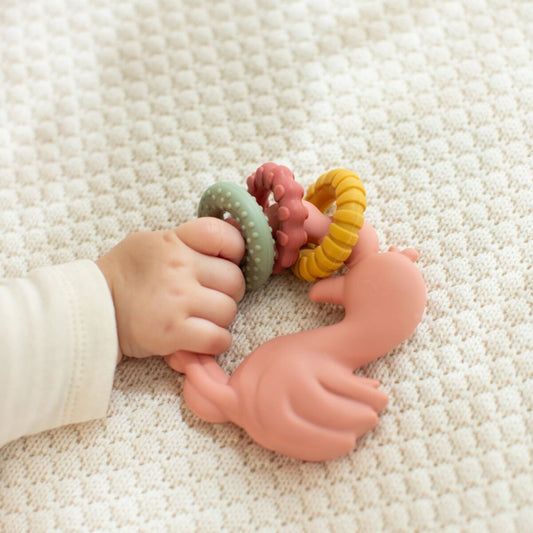 Silikona graužamriņķis Flamingo, Teether Flamingo, Safari Friends, Little Dutch, LD2018148