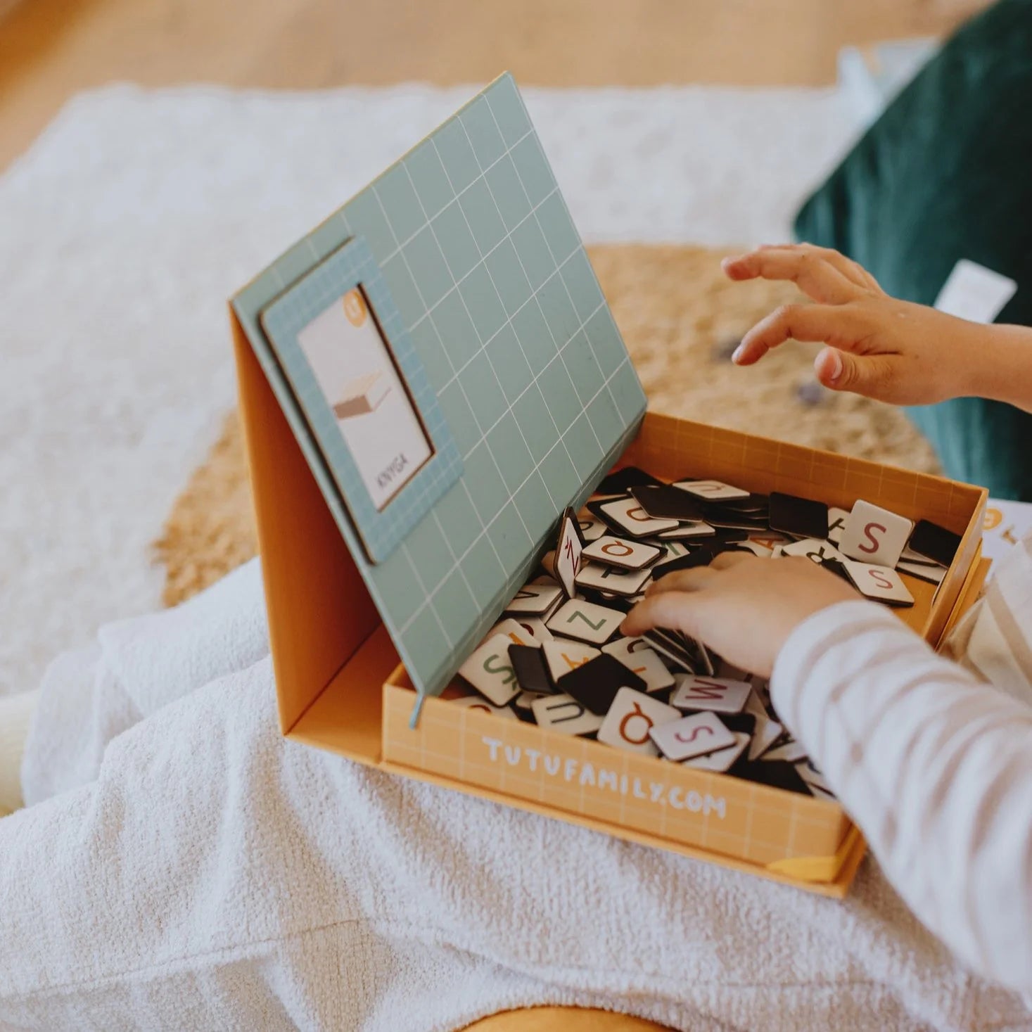 Magnetinė abėcėlė LT-EN, Magnetic Alphabet, Tu Tu Family
