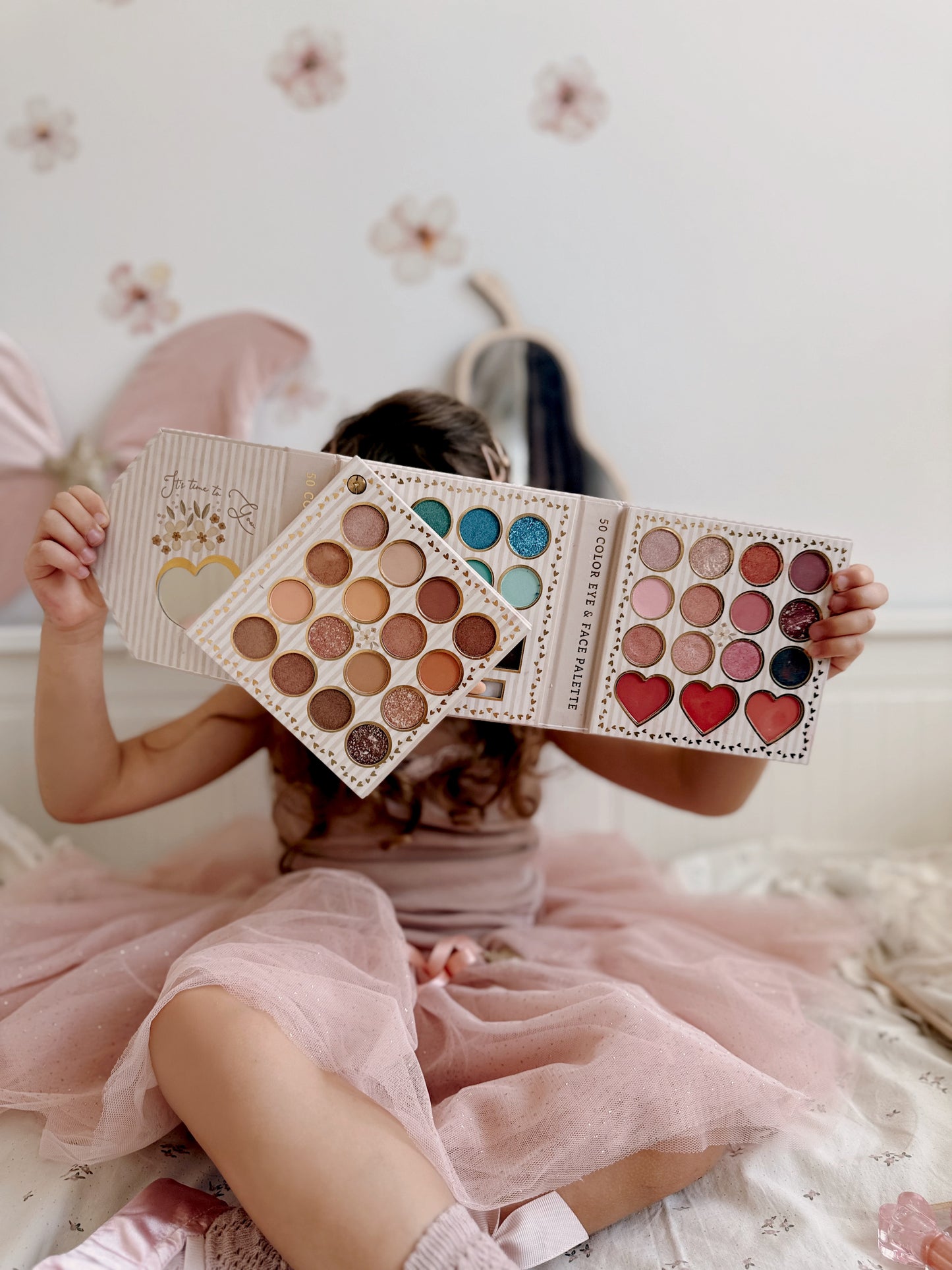 Mon Chérie - Kosmētikas komplekts My First Make Up, Mrs.Ertha, ER1408