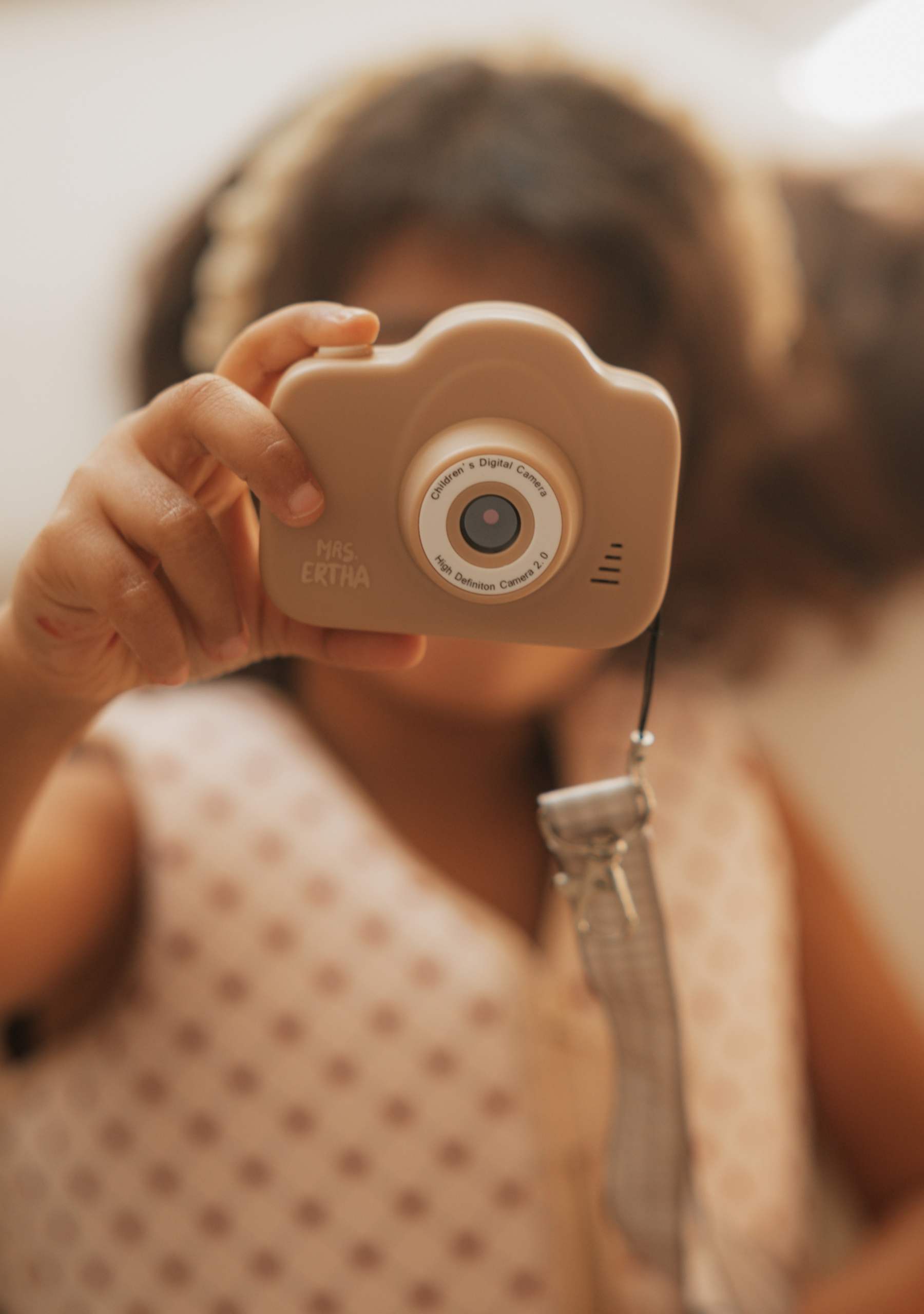 Bērna fotoaparāts My First Camera, Ivory Strawberries Mood, Mrs. Ertha