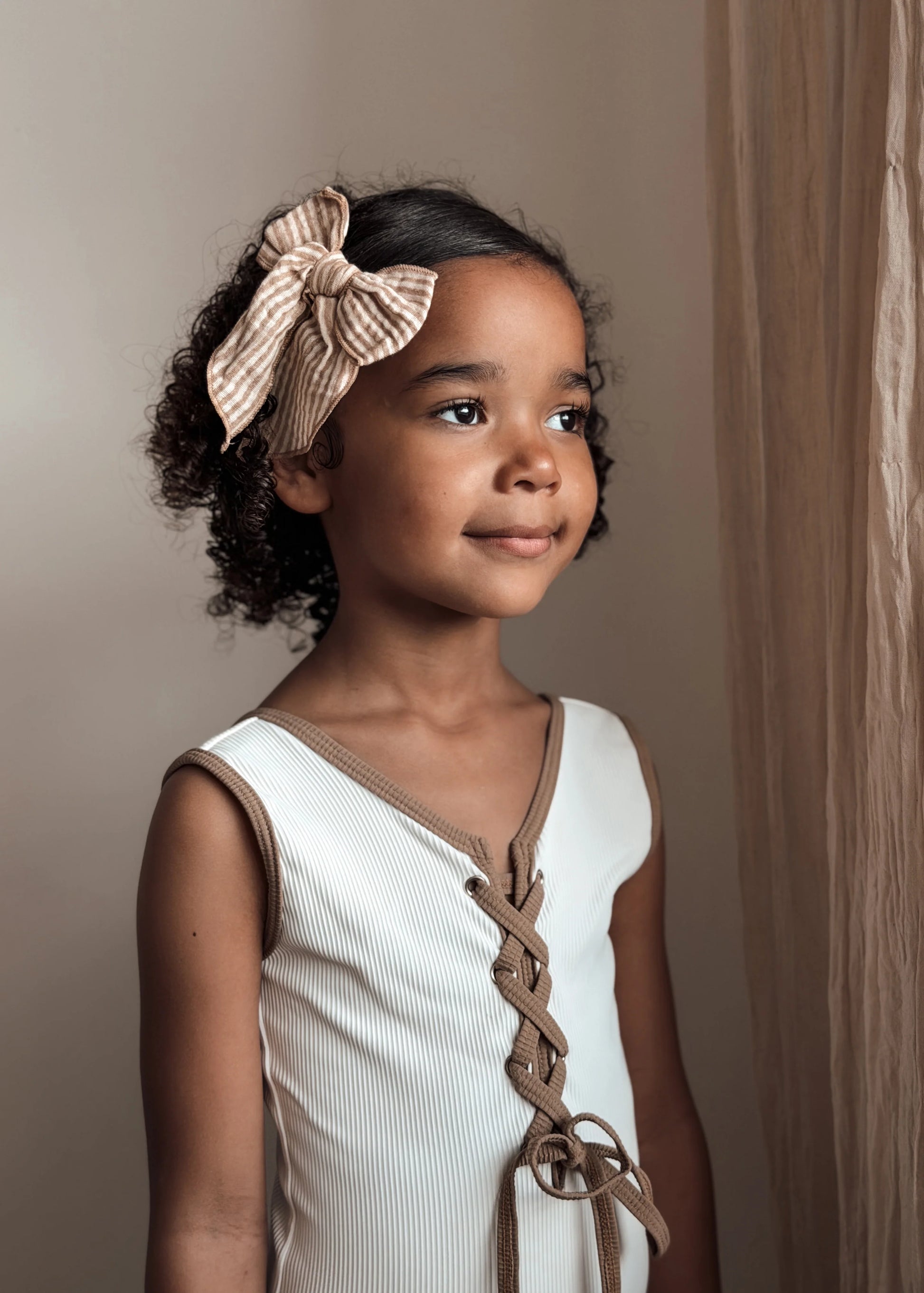 Matu Bante Toffee Lines, Fable Bow Clip, Mrs.Ertha