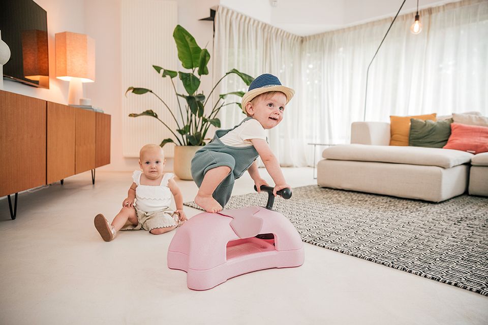 Mazuļu staigulis / braucamais, rozā, My First Rose, Scoot and Ride, 96596