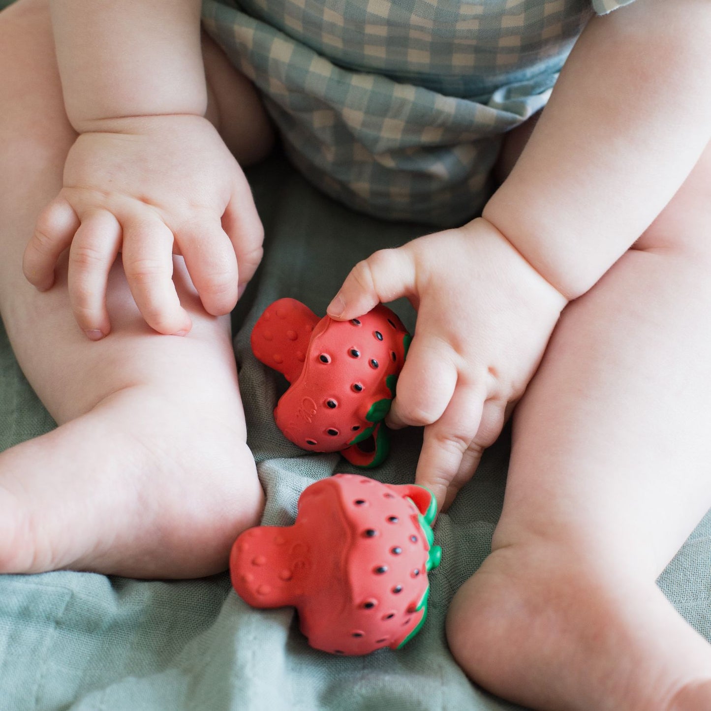 Graužammanta mini Zemenīte, Sweetie the Strawberry, Oli&Carol