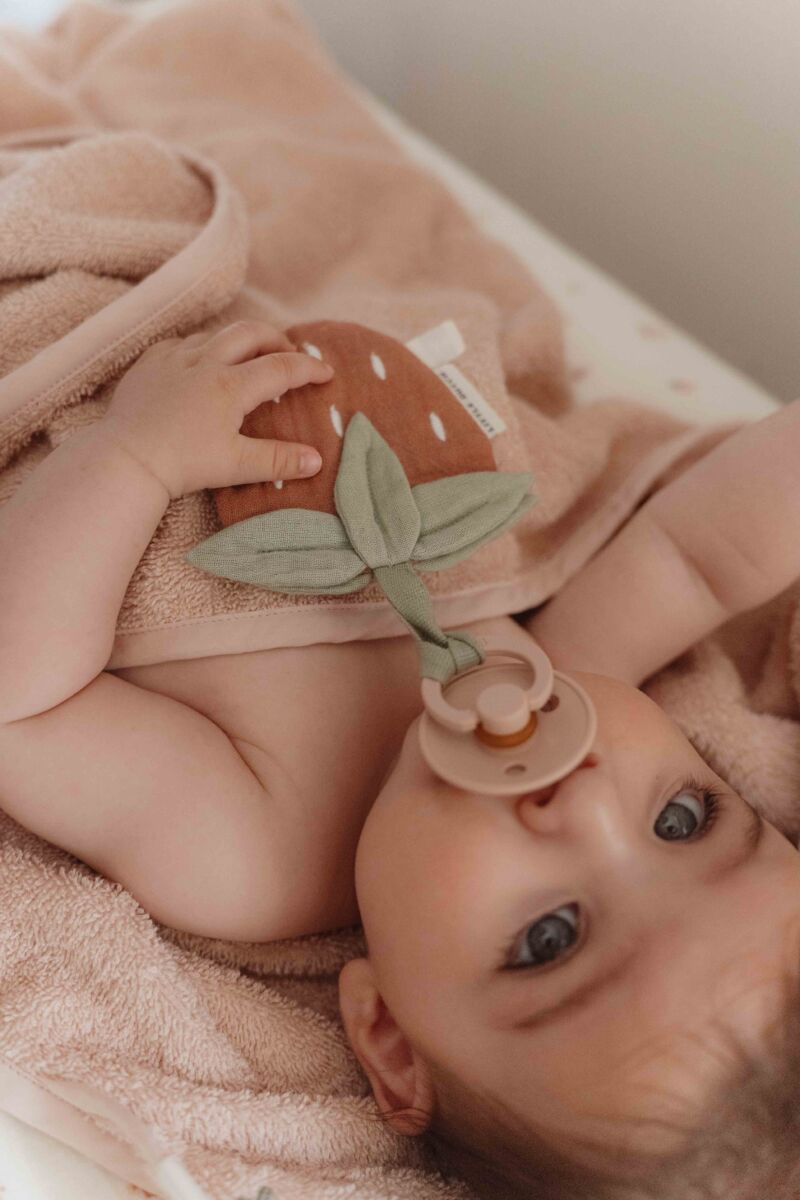 Mīļlupatiņa - knupīša turētājs Strawberry, Pacifier cloth muslin, Little Dutch, TE21264031