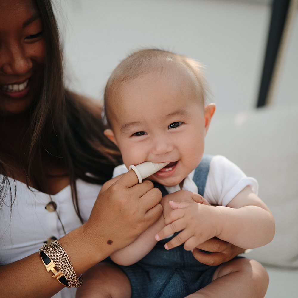 Pirkstiņu zobu birste mazuļiem, Finger Toothbrush, Blush/Sand, Mushie