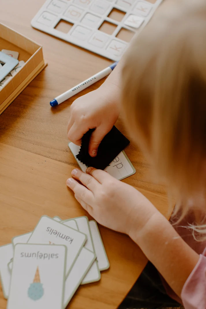 Mazie burti - papildinājums Magnētiskajam alfabētam, Tu Tu Family
