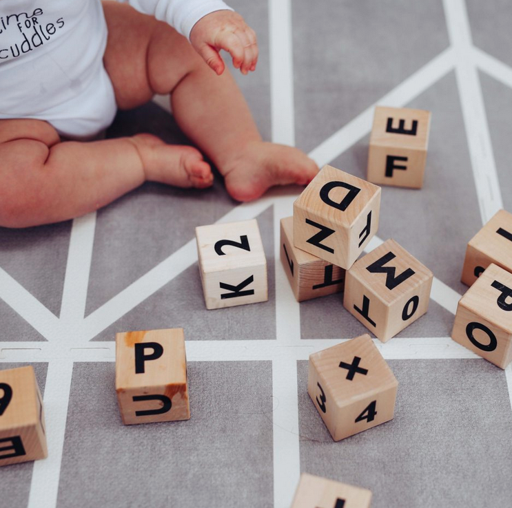 Koka alfabēta klucīši, Alphabet Blocks Black, Ooh Noo