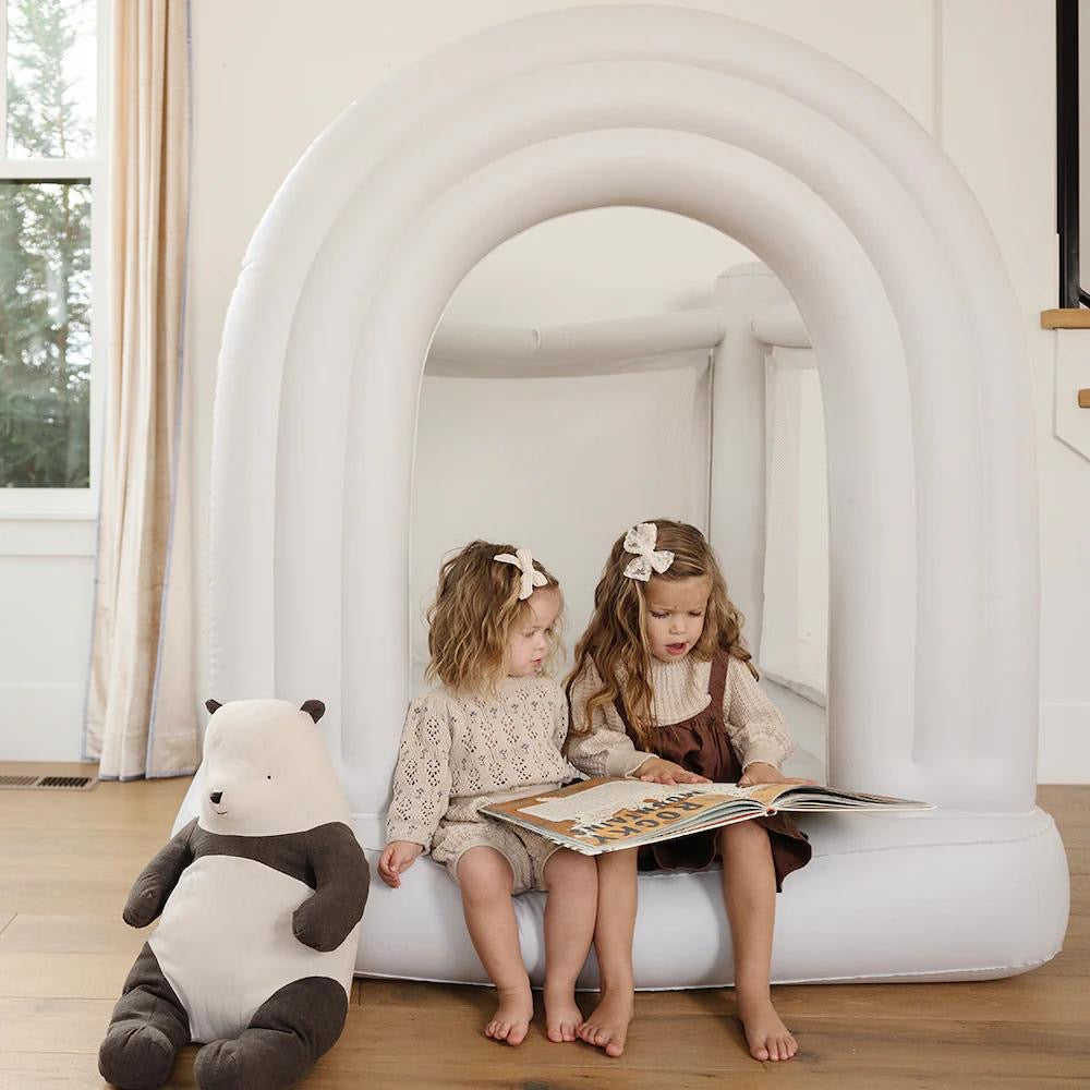 Bouncy Castle Baltā MINĪ pils 1.2m - piepūšamās atrakcijas noma Liepājā