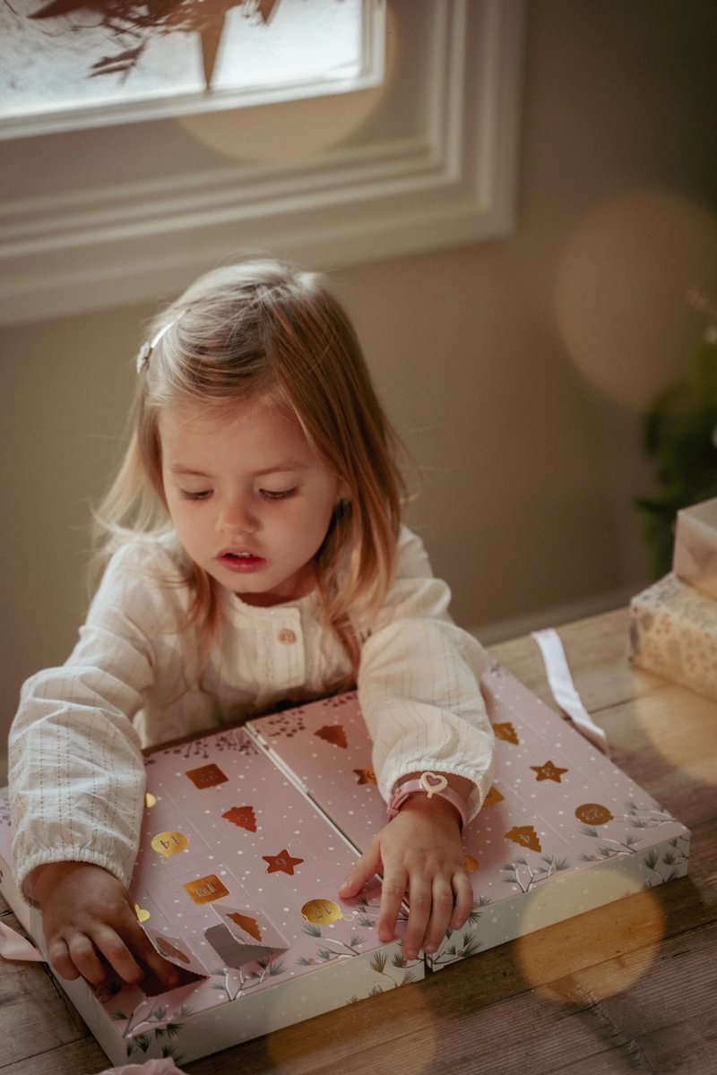 Ziemassvētku adventes kalendārs - piekariņu rokassprādzes, Christmas Advent Calendar with Bracelets, Little Dutch