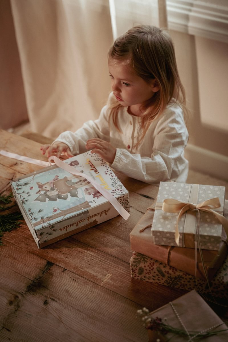 Ziemassvētku adventes kalendārs - piekariņu rokassprādzes, Christmas Advent Calendar with Bracelets, Little Dutch