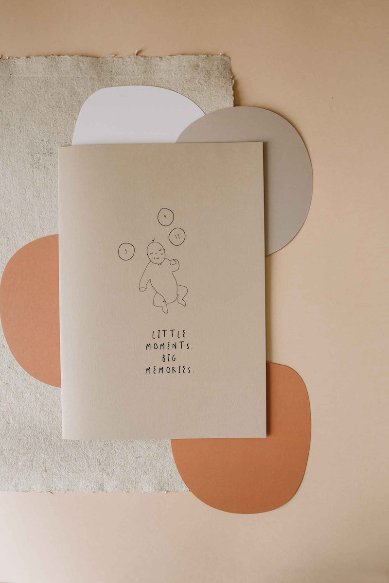 Bur buļ mēneškartītes LA LA LA design, Es esmu klāt