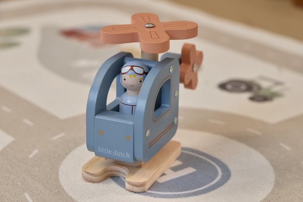 Medinis sraigtasparnis, Helicopter, Little Dutch