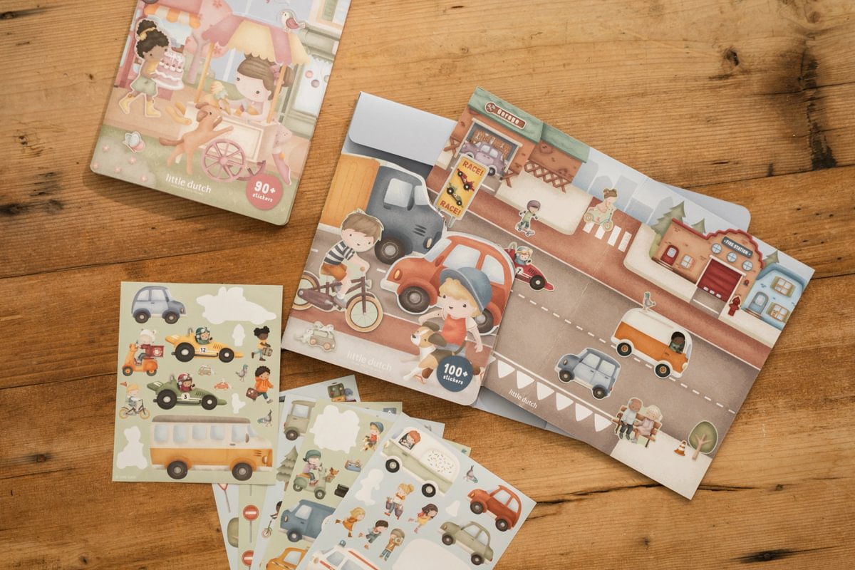 Uzlīmju aktivitāšu grāmata Sticker Story Booklet, Jim's Traffic, Little Dutch, LD126770