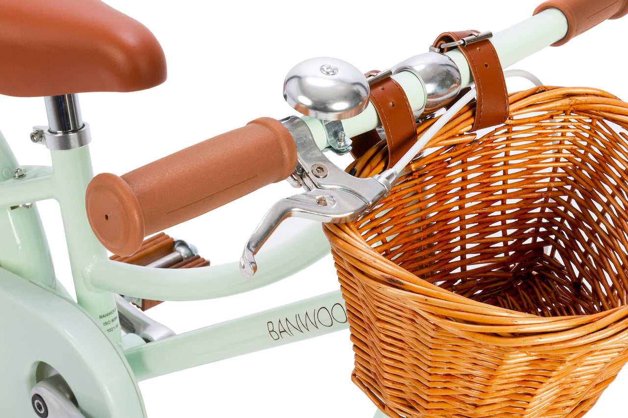 Bērnu divritenis ar pītu grozu, gaiši zaļš, Classic Bike Vintage Mint, Banwood