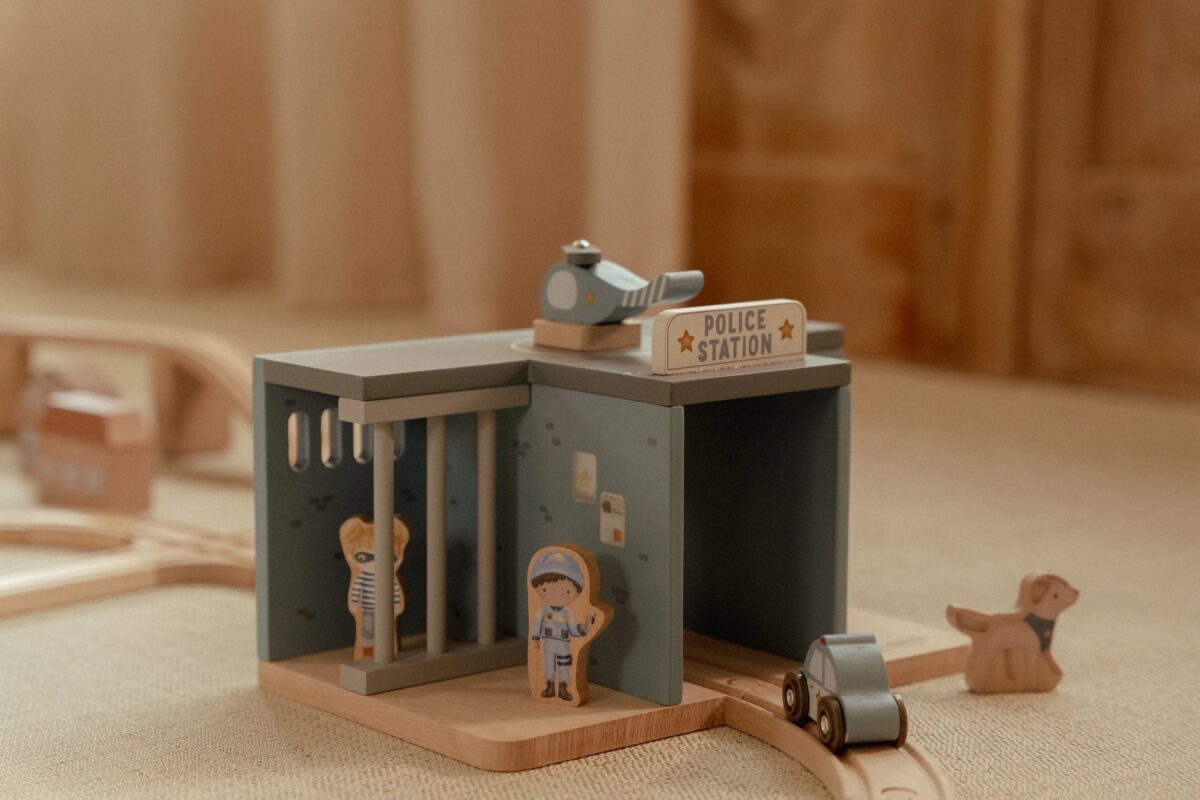 Koka policijas stacija, Wooden Police Station, Little Dutch