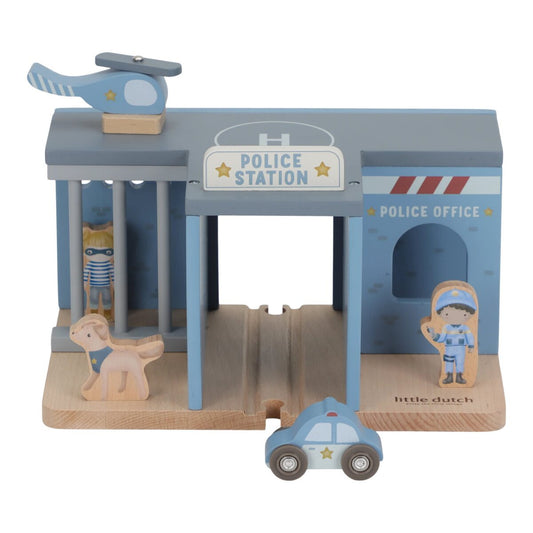 Koka policijas stacija, Wooden Police Station, Little Dutch