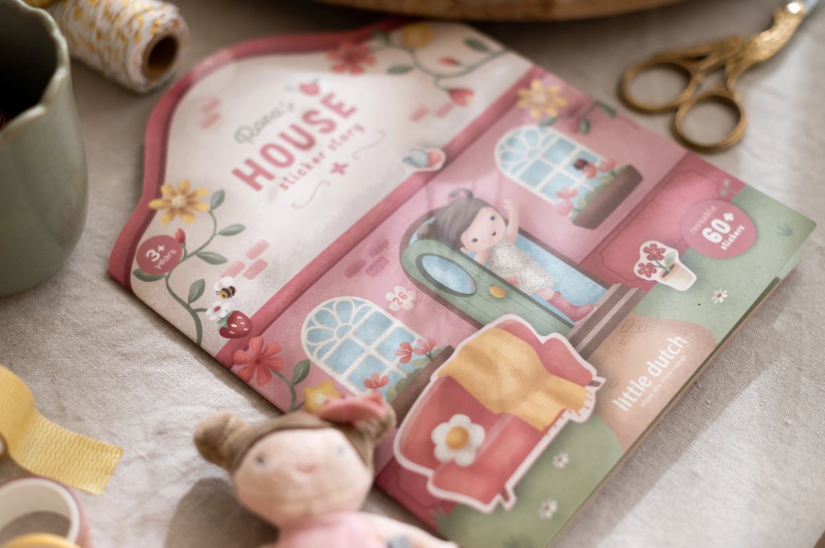 Daugkartinio naudojimo lipdukų knygelė „Rosos namai“, „Mažoji olandė“