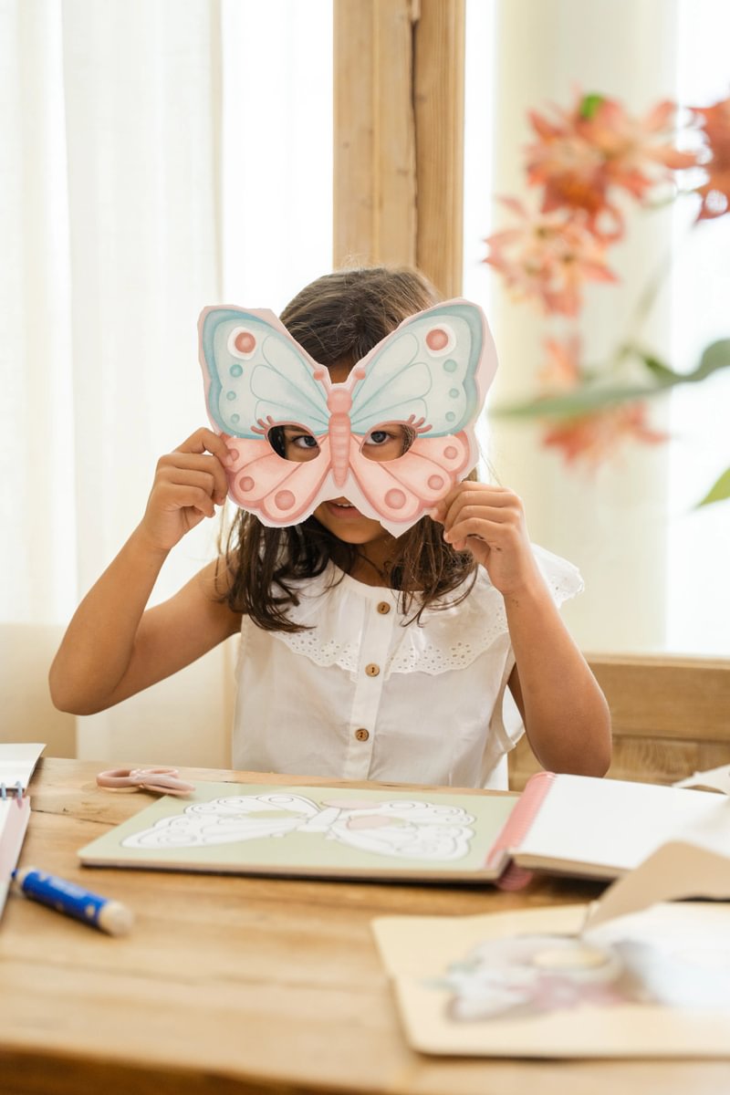 Rokdarbu grāmata ar šķērēm Book with Scissor Rosa & Friends masks, Little Dutch, LD126824