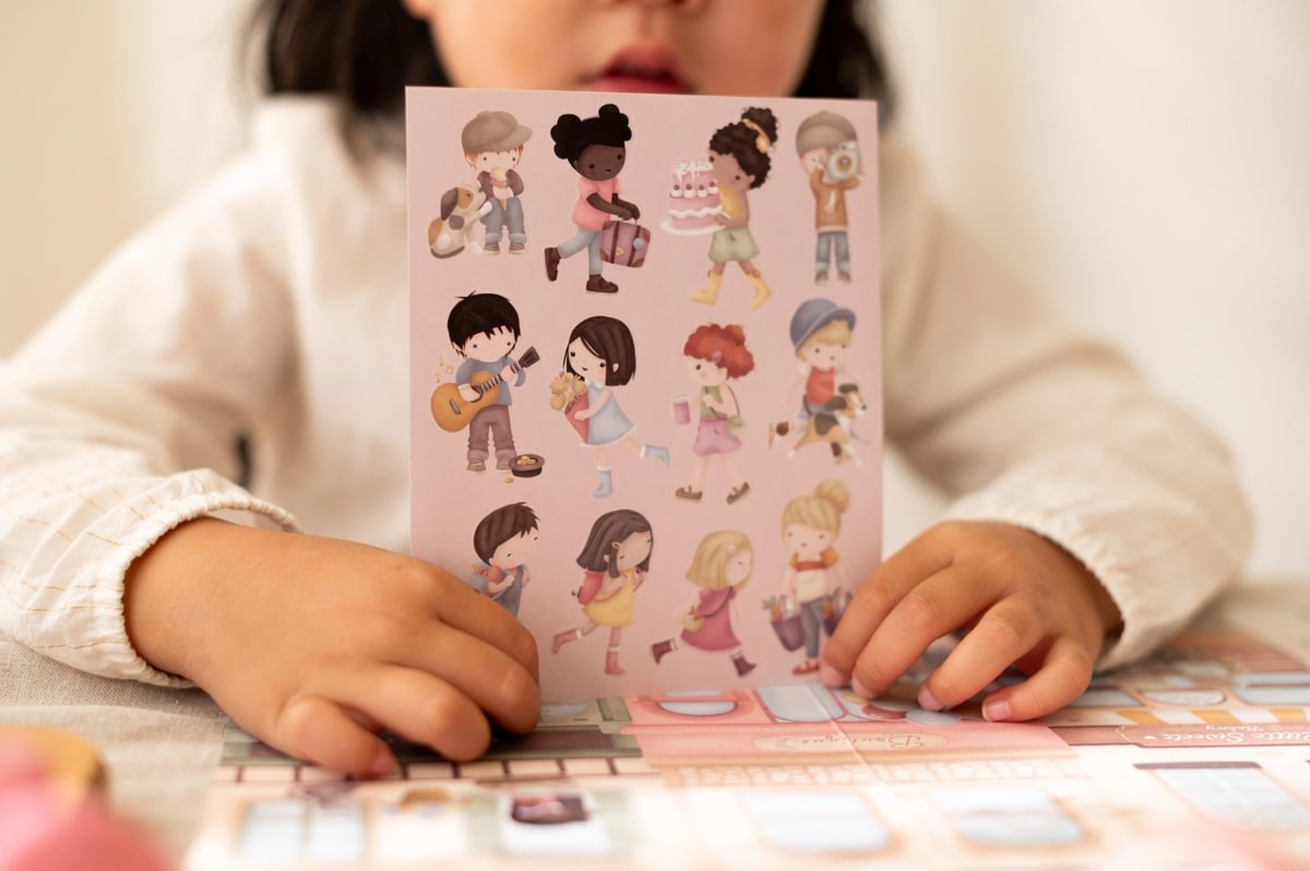 Uzlīmju aktivitāšu grāmata Sticker Story Booklet Rosa's Shopping, Little Dutch, LD126763