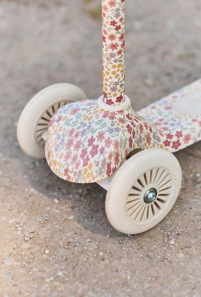 Bērnu skrejritenis Sunny Flower, Scooter 3-Cycle, Little Dutch, 6085