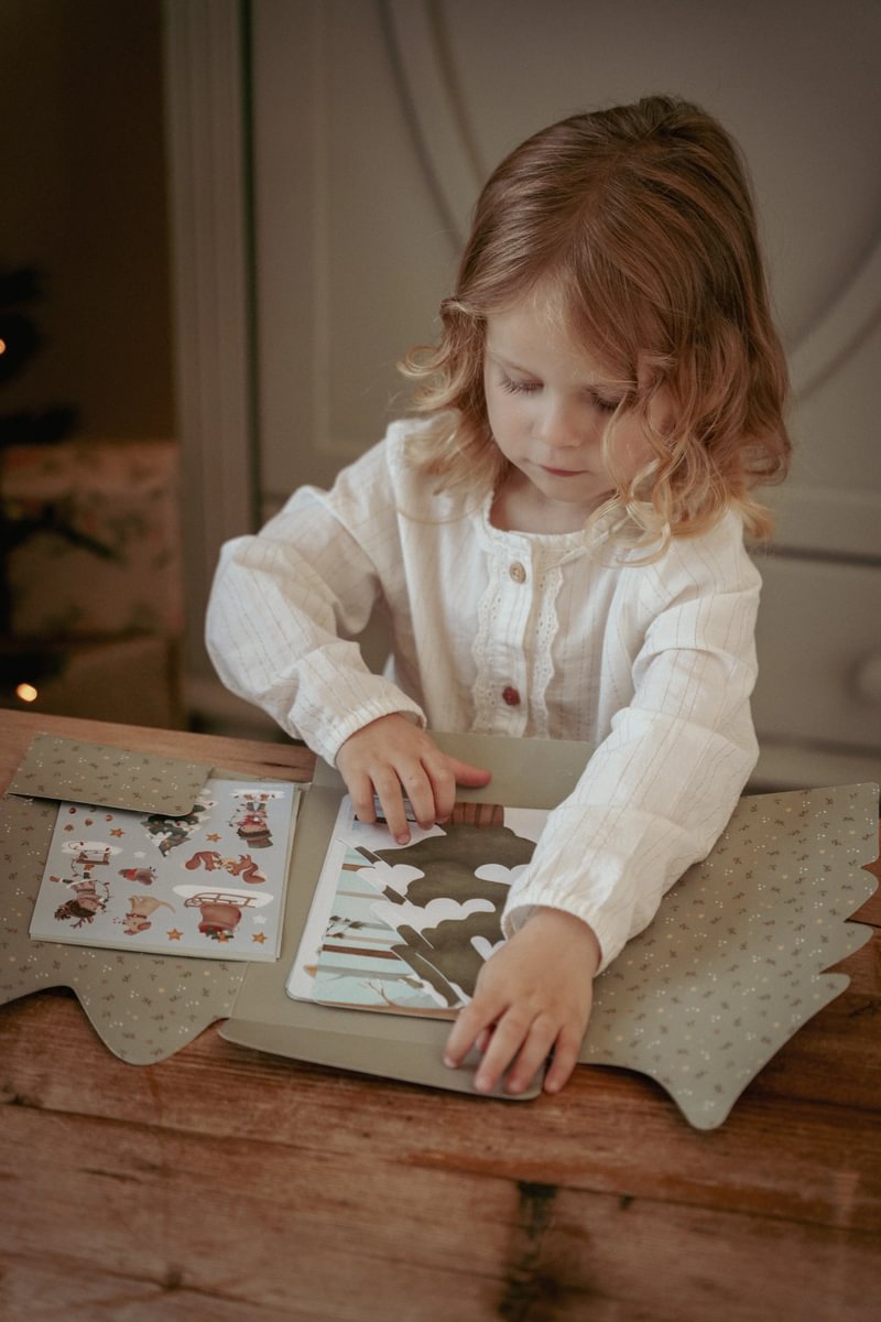 Ziemassvētku uzlīmju grāmata, Christmas Cards & Stickers Set, Little Dutch, LD126640