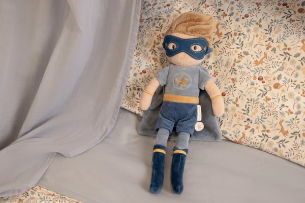Supervaronis lelle Jims, Cuddle Doll Superhero Jim 35cm, Little Dutch, LD4674