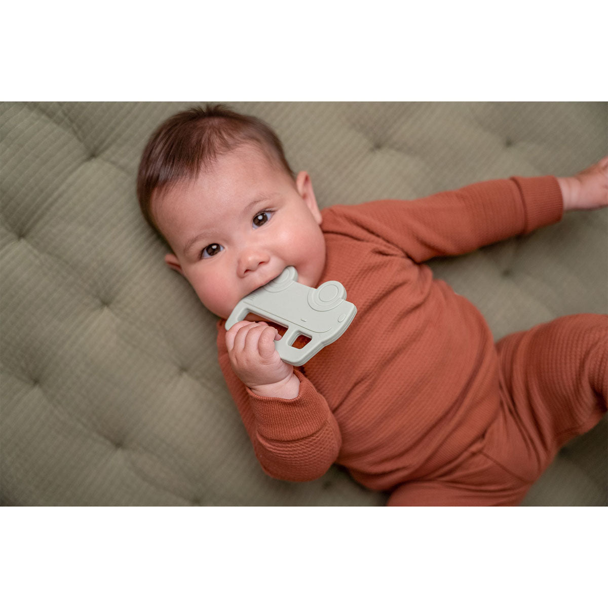 Silikona graužammanta Busiņš, Teething Toy Van, zaļš, Little Dutch