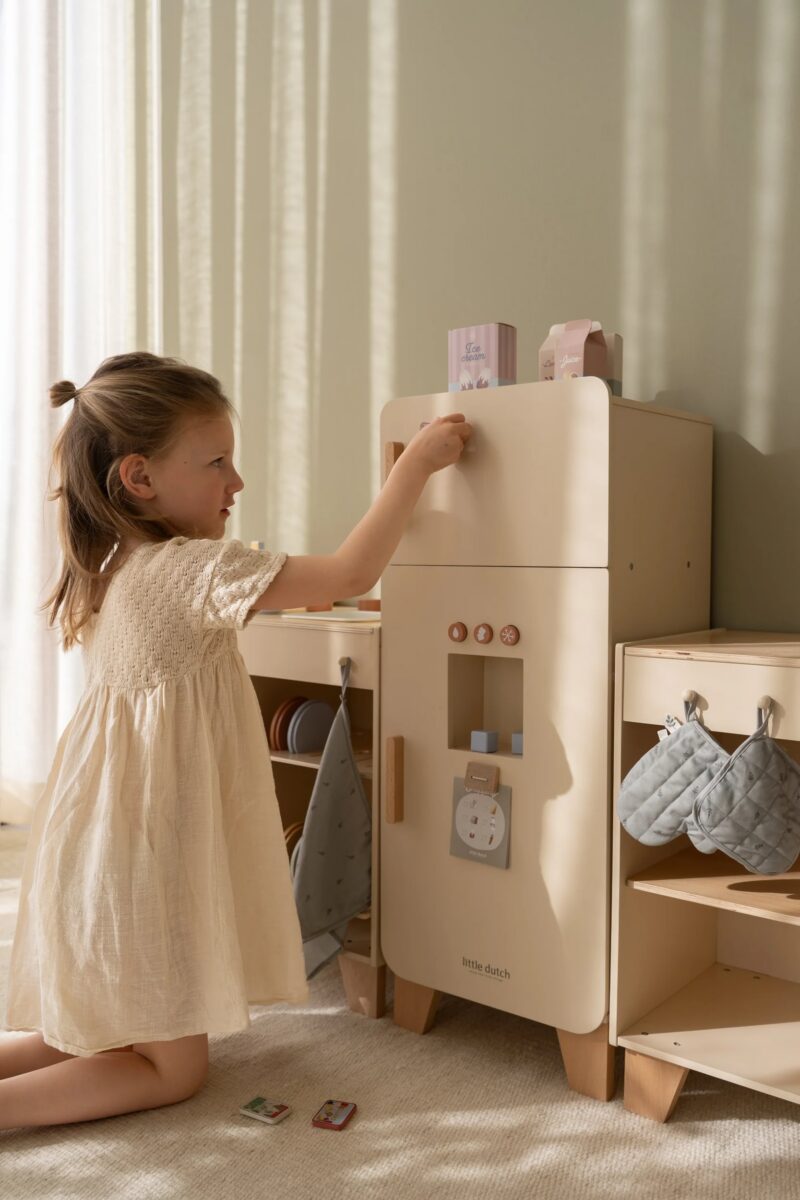 Bērnu rotaļu ledusskapis, koka, Wooden Fridge, Little Dutch