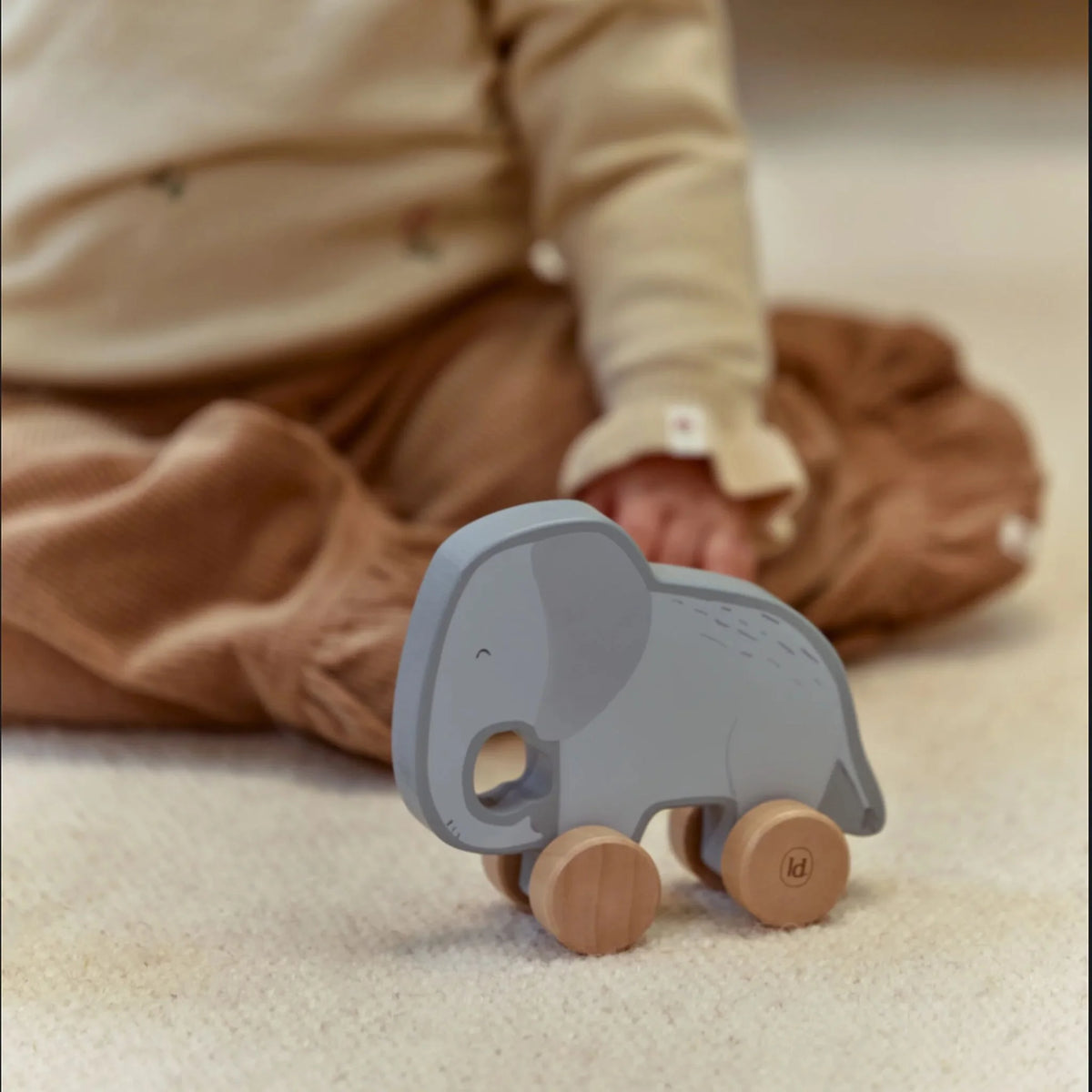 Raudzību dāvanu komplekts jaundzimušajam, Giftbox Wood Safari Friends, Little Dutch, LD7456