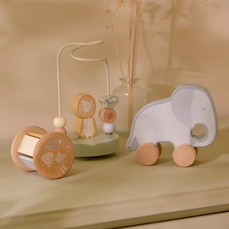 Raudzību dāvanu komplekts jaundzimušajam, Giftbox Wood Safari Friends, Little Dutch, LD7456