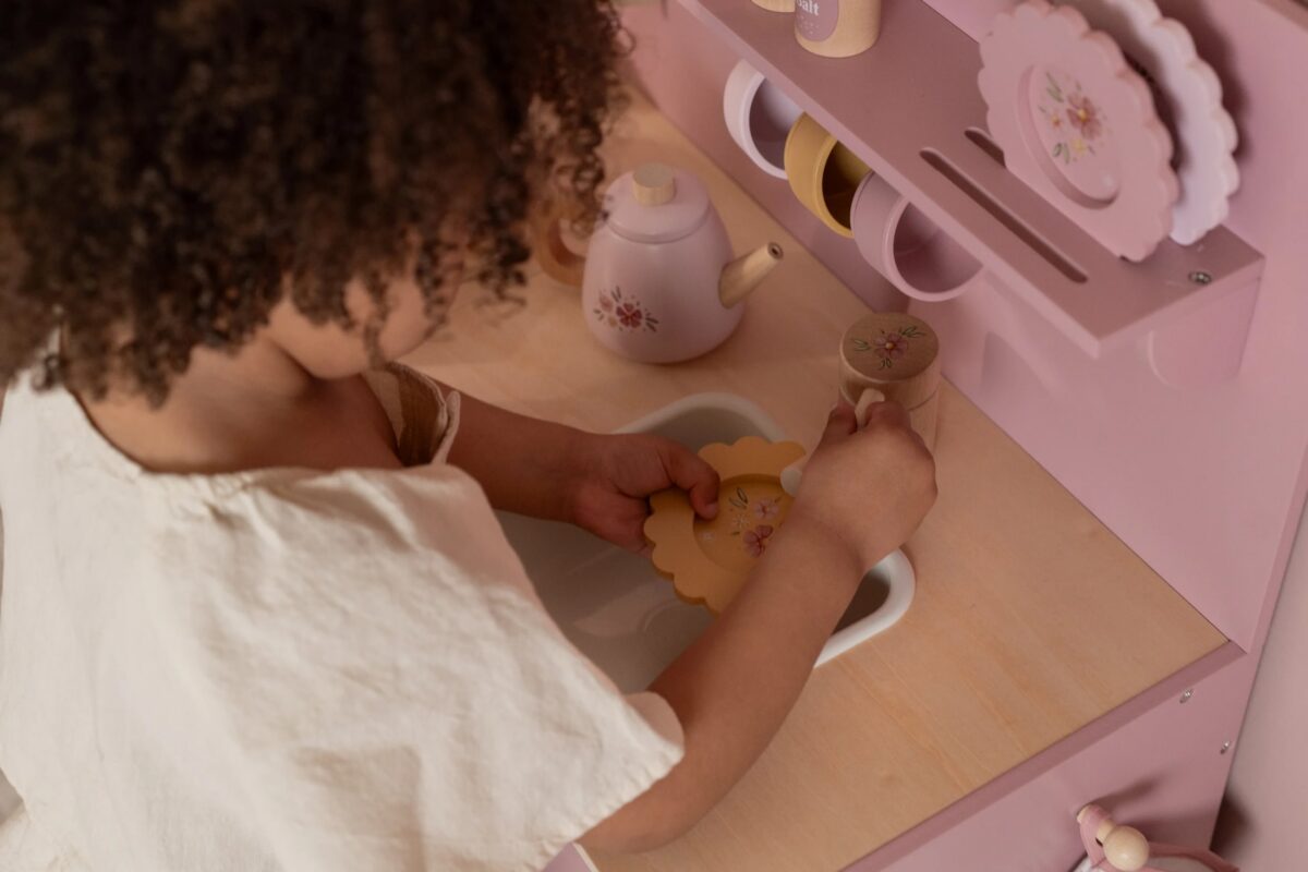 Bērnu rotaļu koka virtuve ar skaņu, Wooden Play Kitchen Sound, Little Dutch, ld2501