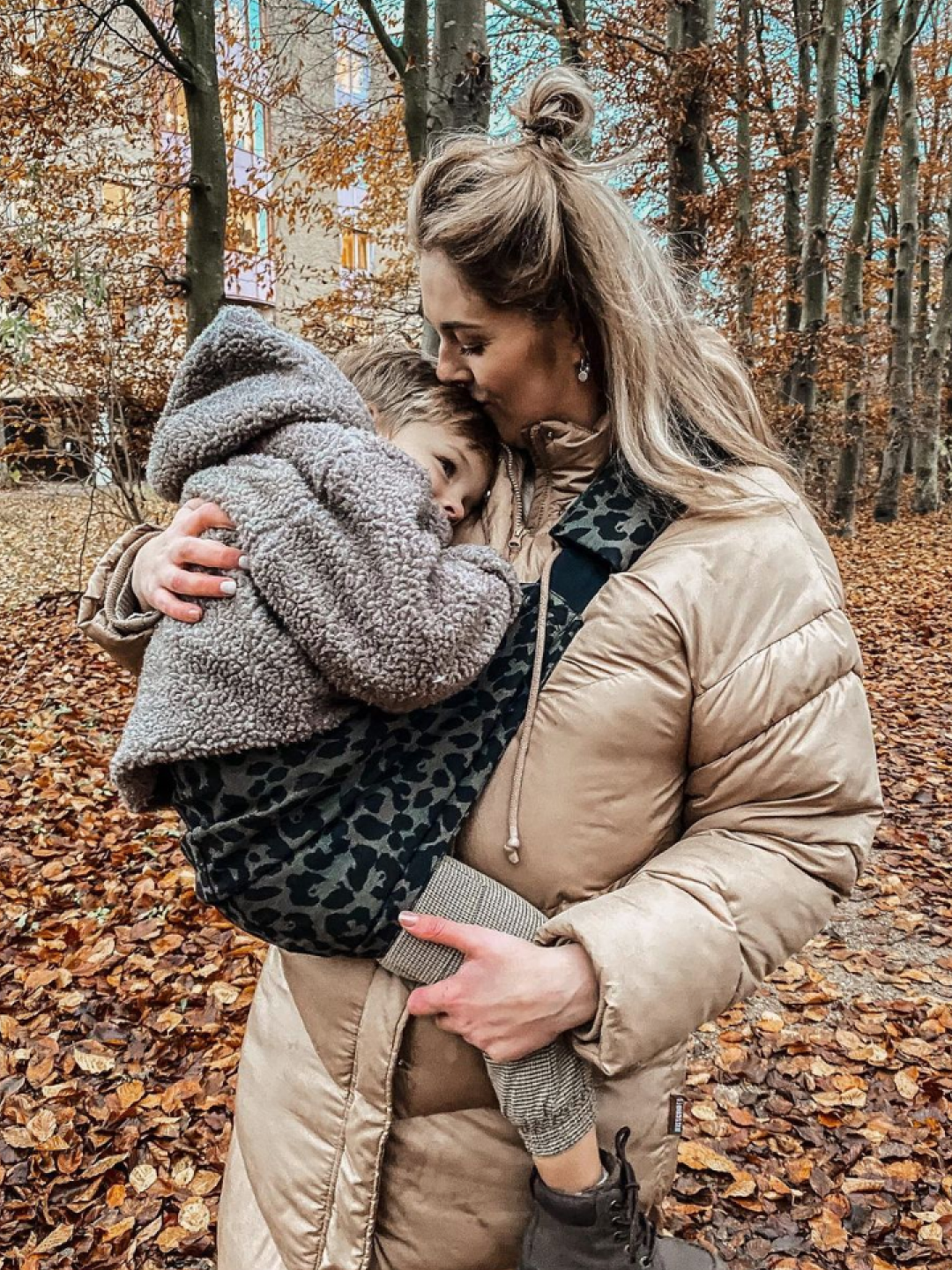 Bērna nešanas soma / josta Wildride Toddler Carrier Print Grey Leopard, www.rocketbaby.lv